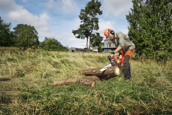 Husqvarna 445 II Petrol Chainsaws 18" - Image 2