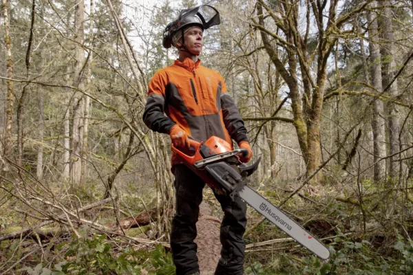 Husqvarna 585 Professional Petrol Chainsaw - Image 3