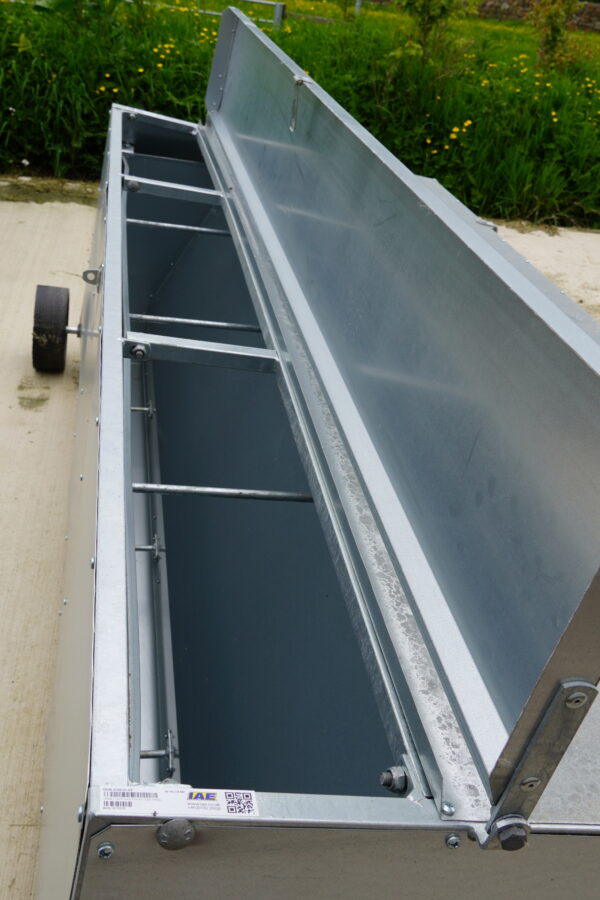 IAE Single Sided Lamb Creep Feeder - Image 9