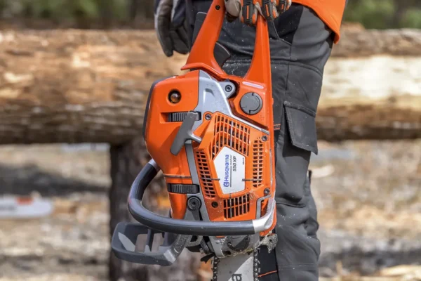 Husqvarna 550 XP II Chainsaw - Image 3