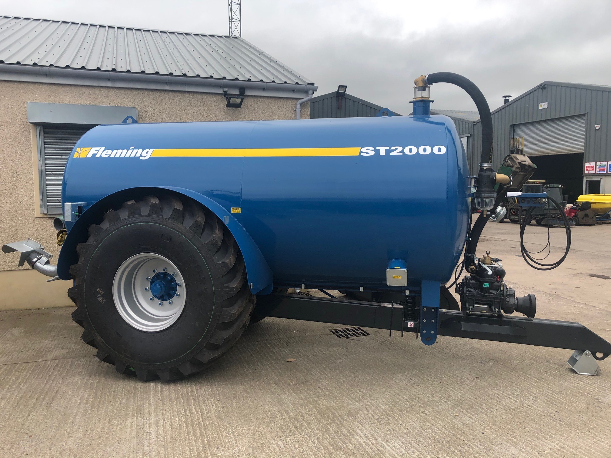 ST2000 slurry tanker