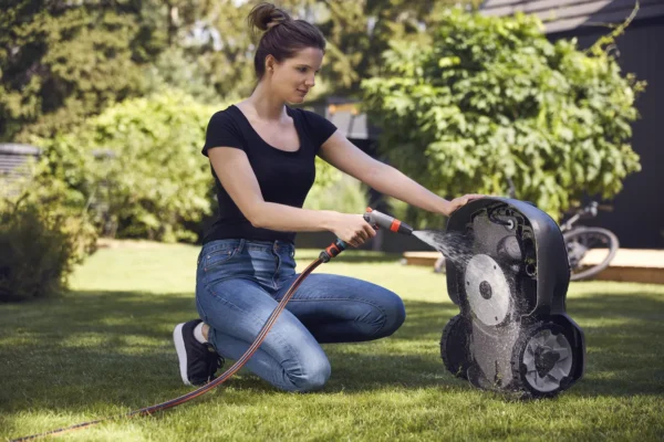 Husqvarna Automower® 315 Mark II Robotic Lawn Mower - Image 5