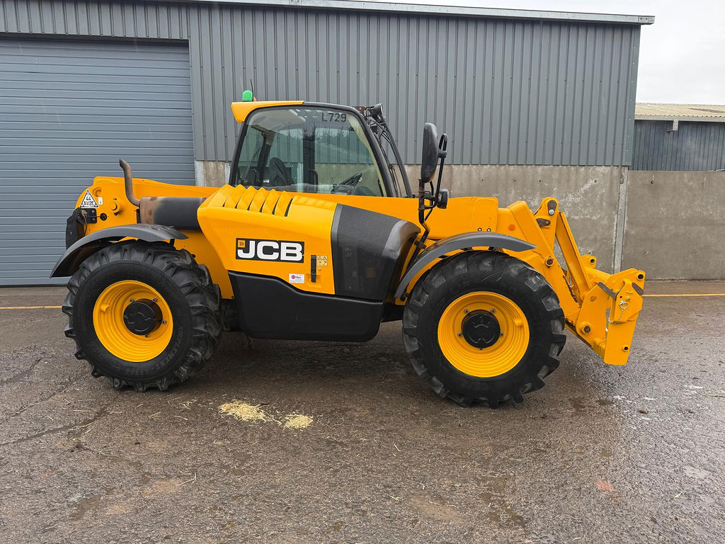 Side view of used JCB 531-70 telehandler for sale at R & L Miller Ayrshire