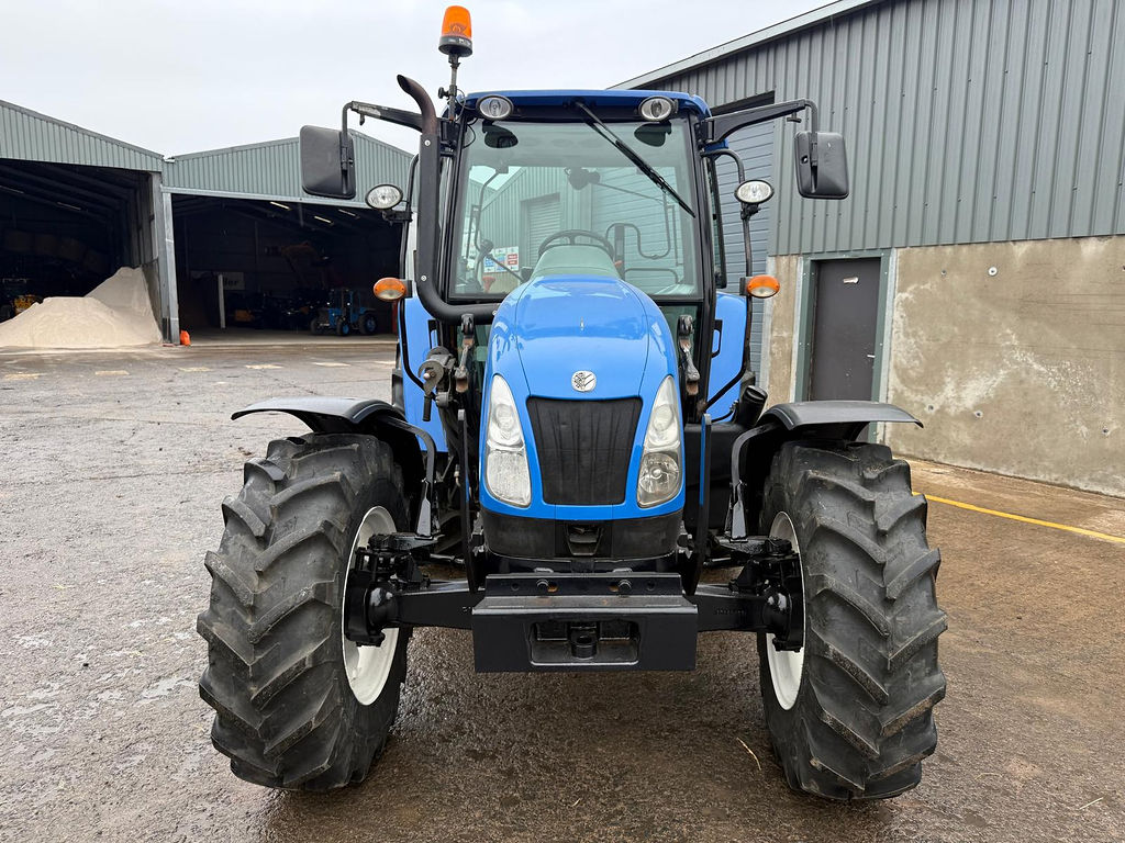 Used New Holland T5050 tractor for sale in Ayrshire