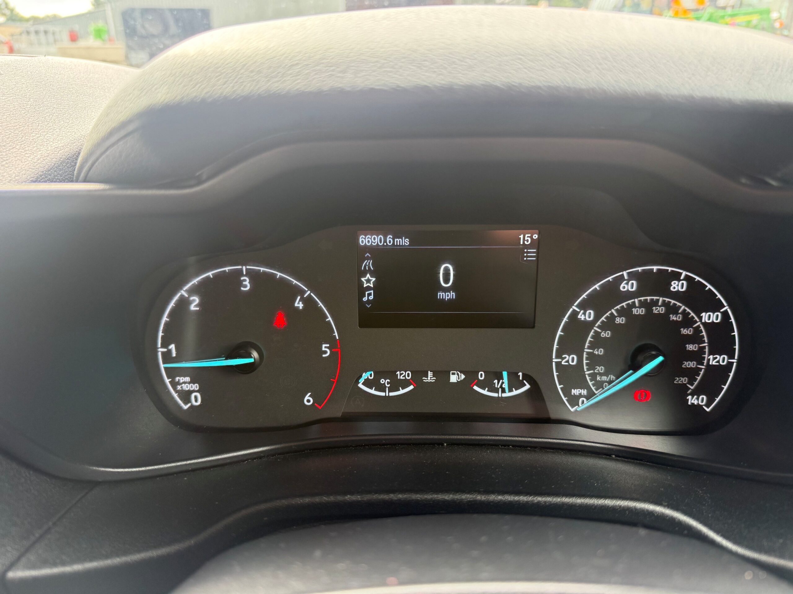 Ford Transit Connect ND70 XZF dashboard display