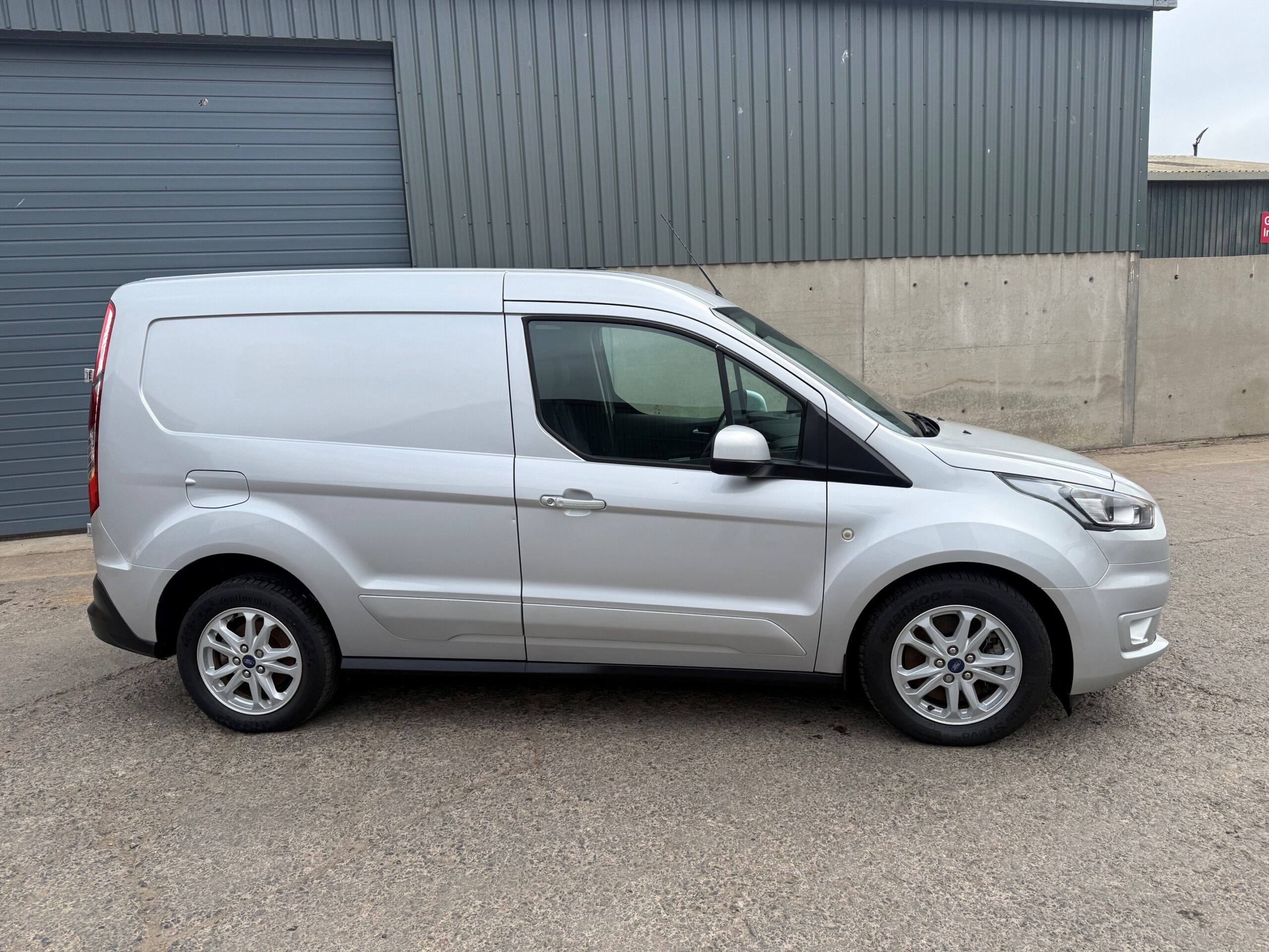 Ford Transit Connect ND70 XZF opposite side view