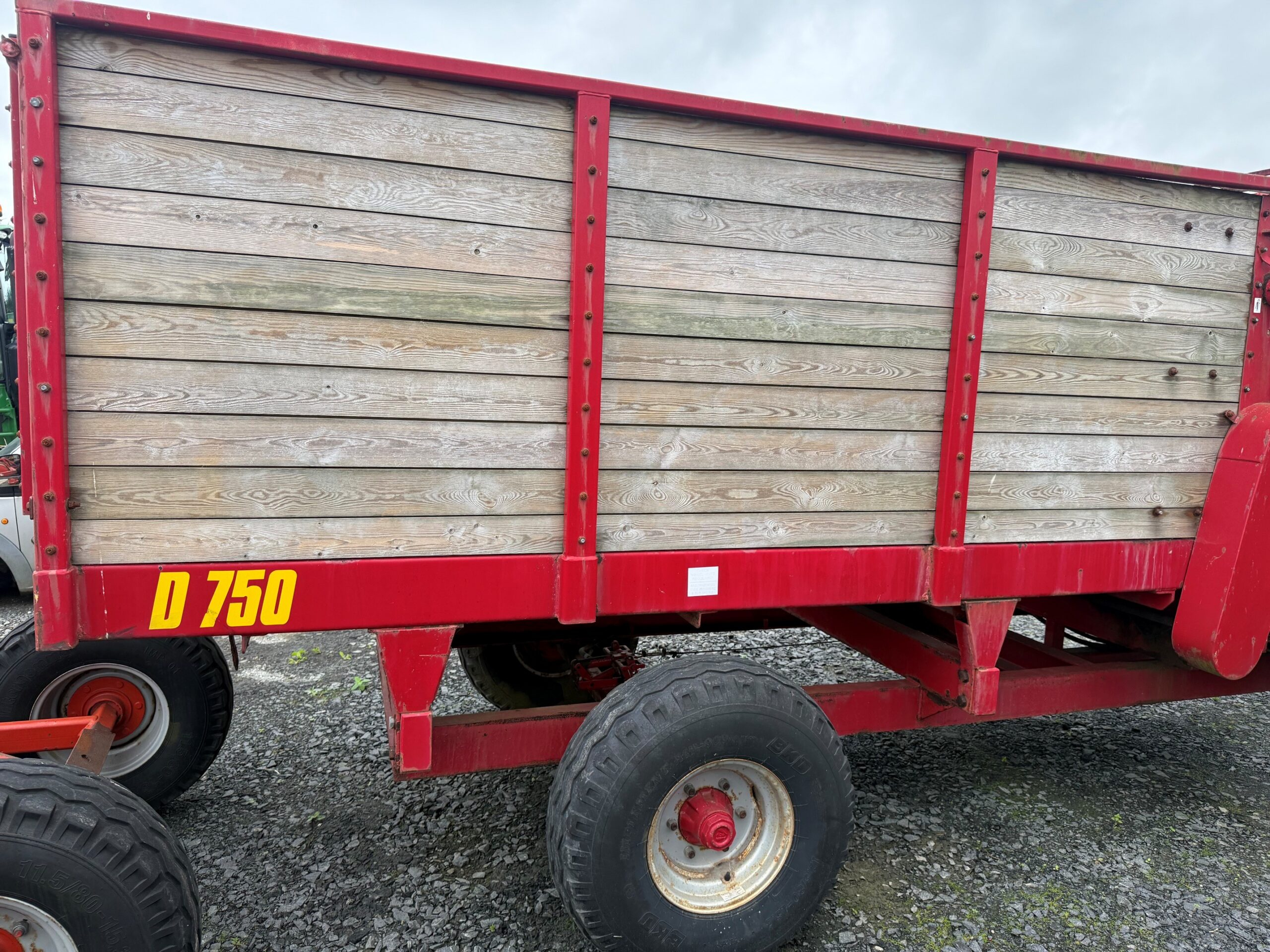 Foster Wagon D750 side view