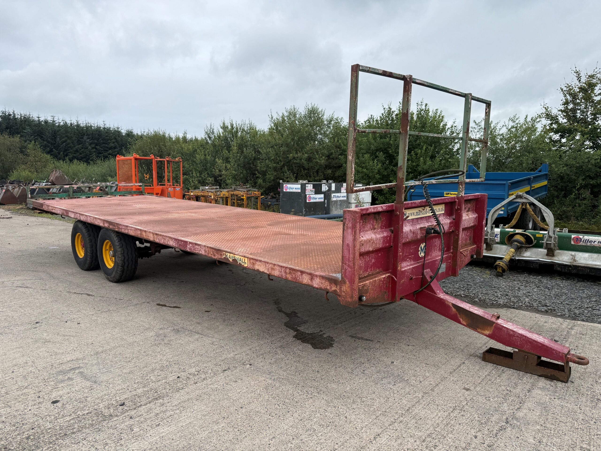 Marshall BC25 trailer side view