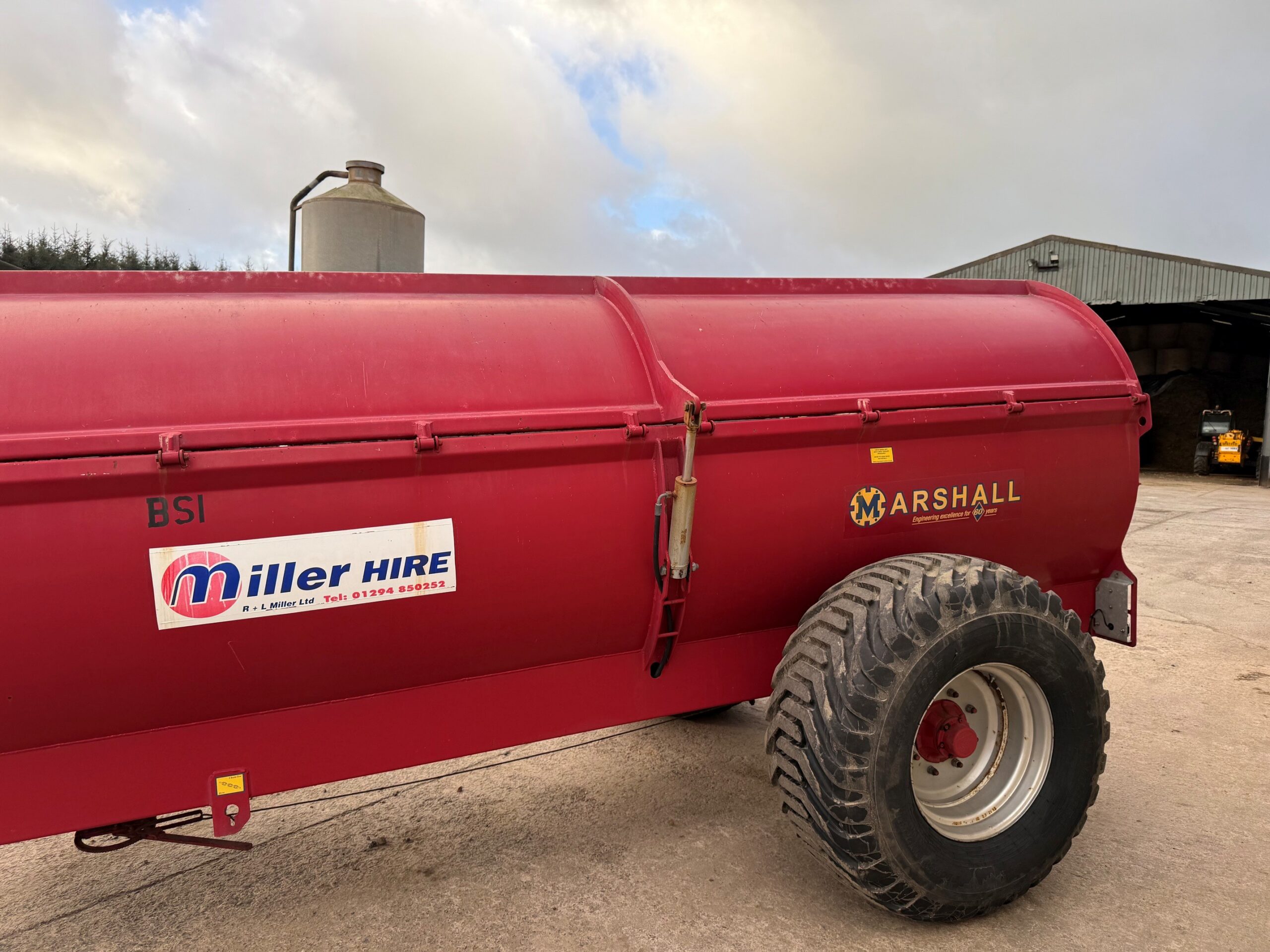 Marshall Model 105 muck spreader close-up view