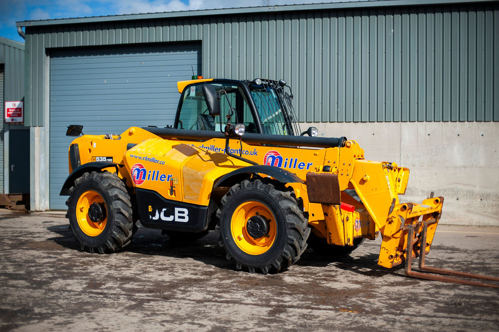 Used JCB 535-125 Loadall front side view