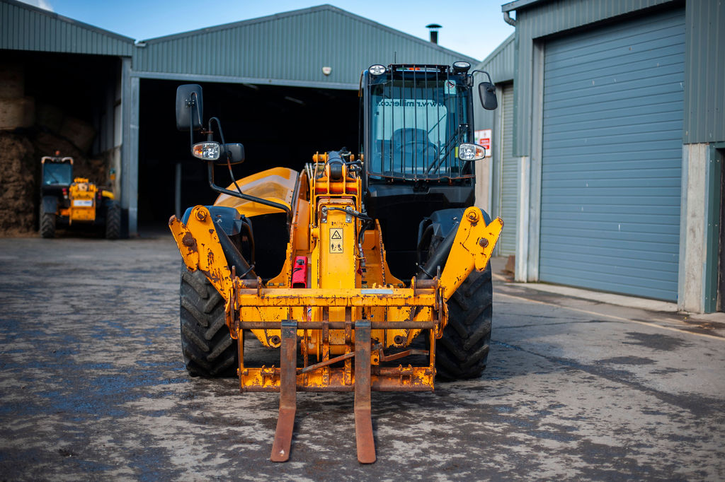 Used JCB 535-125 Loadall front view
