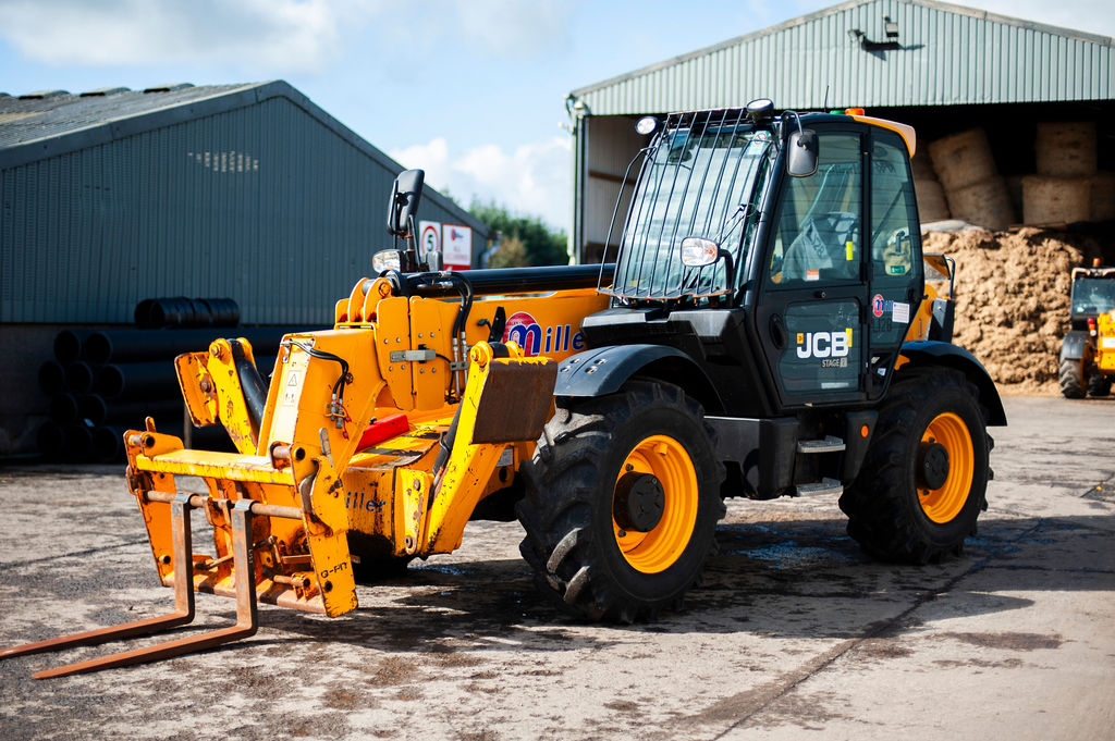 Used JCB 535-125 Loadall left side view
