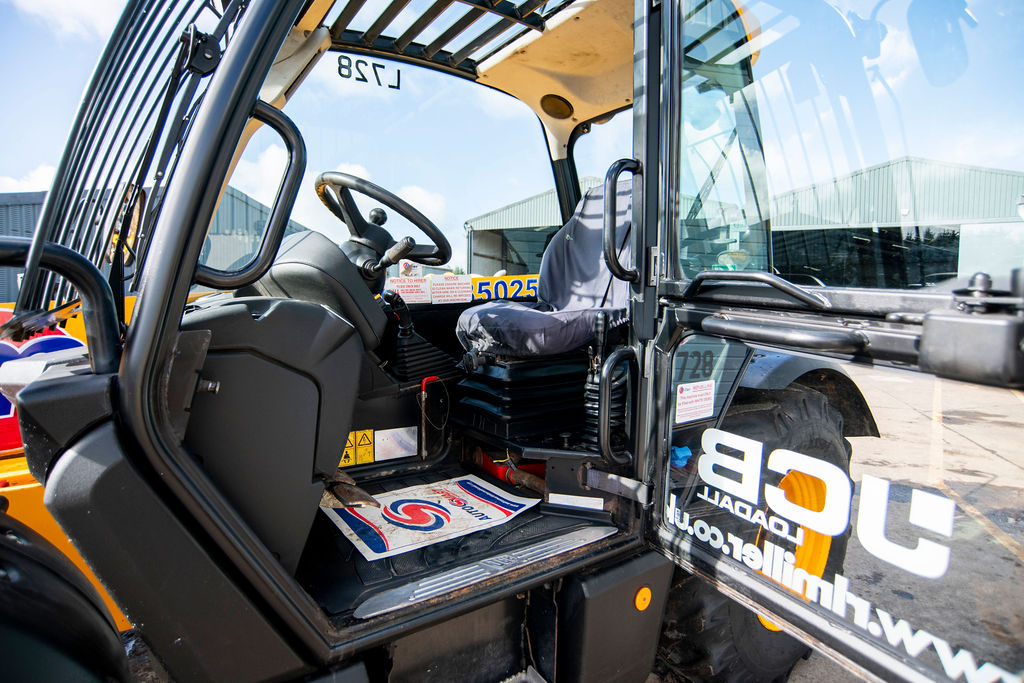 Used JCB 541-70 Loadall telehandler cab interior