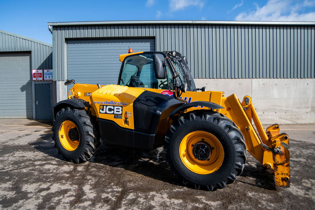 Used JCB 541-70 Loadall telehandler front left view
