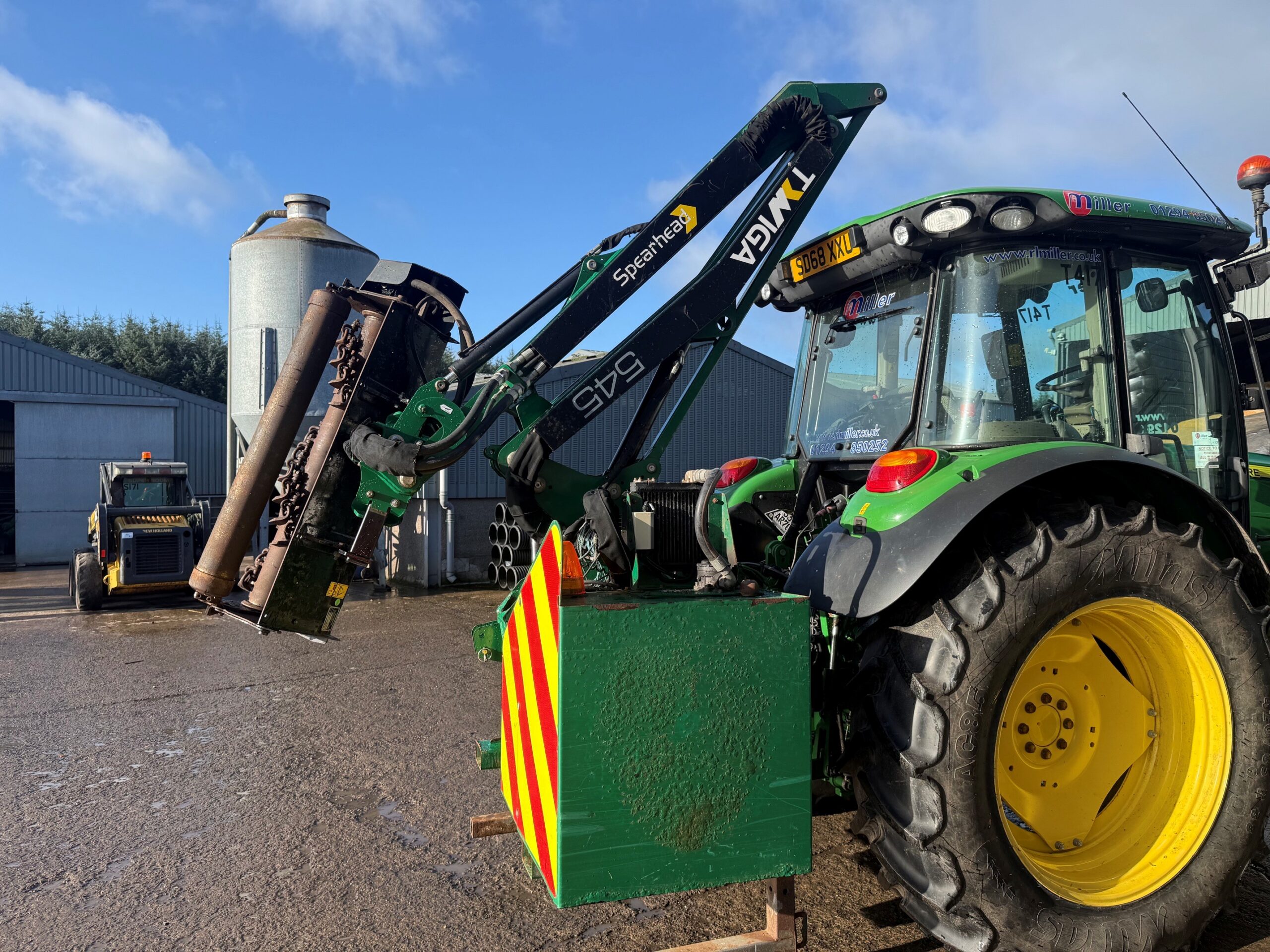 Spearhead Twiga 545 hedge cutter side view