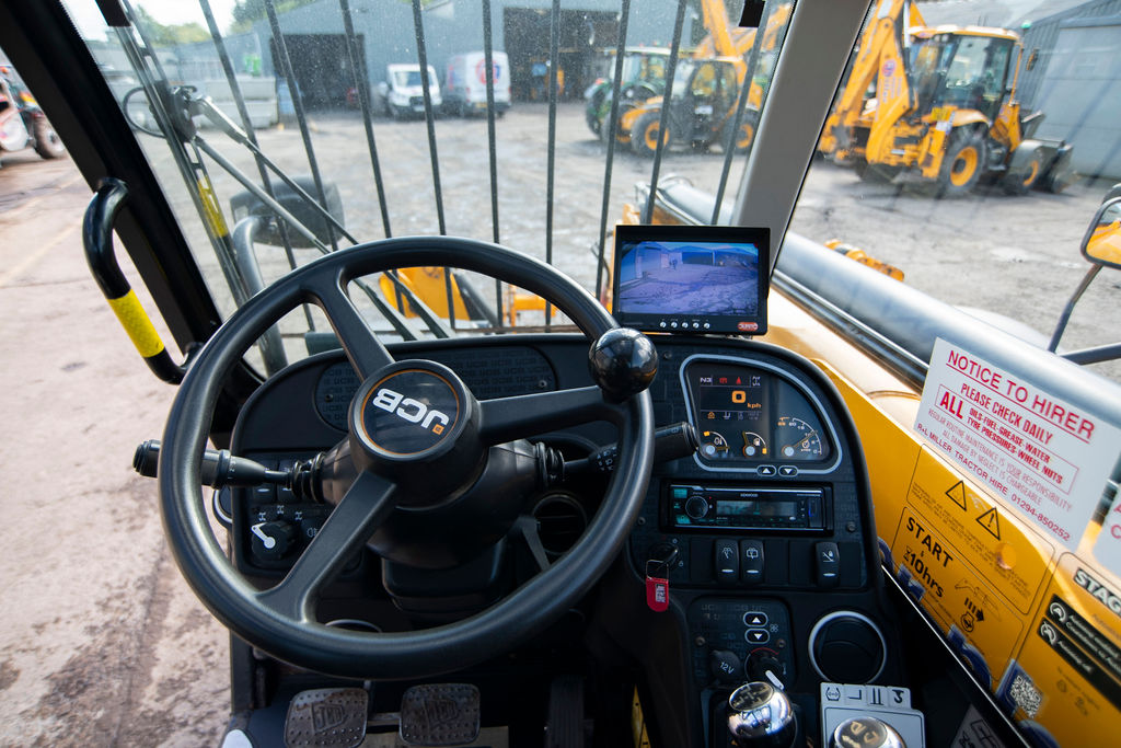 JCB 535-125 Loadall wide dashboard view